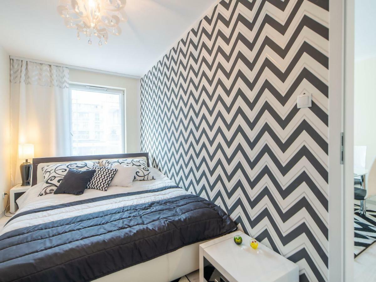 Color Apartments Apartament Black & White Колобжег Екстер'єр фото